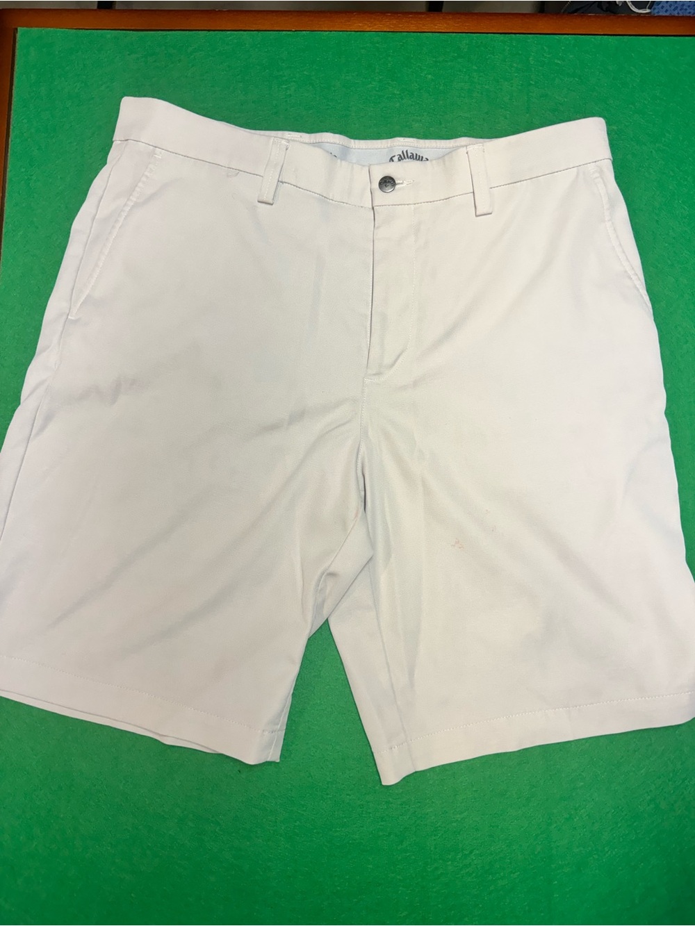 Callaway Men’s White Flat-Front Shorts